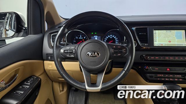 Kia Canival 2019 — photo 13