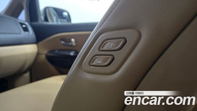 Kia Canival 2019 — photo 18