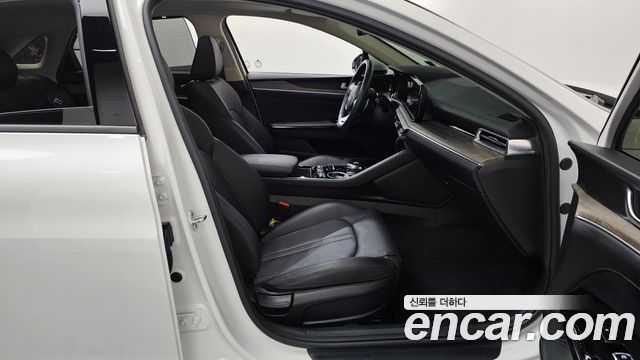 Kia K5 2023 — photo 16