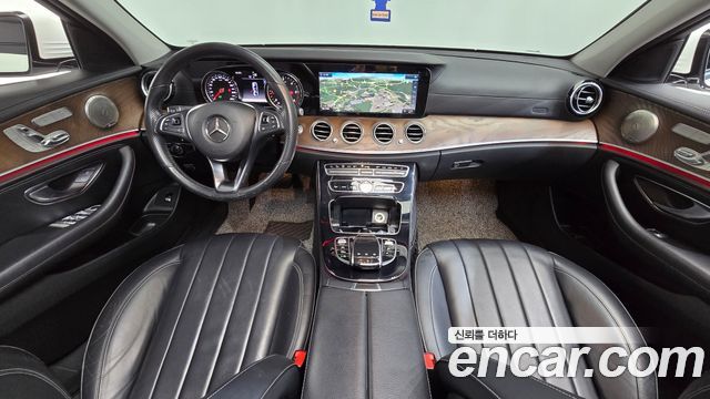 Mercedes-Benz E-Class 2018 — photo 7