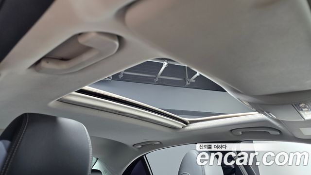 Mercedes-Benz E-Class 2018 — photo 18