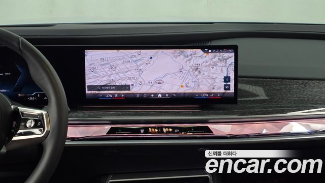 BMW i7 2023 — photo 14
