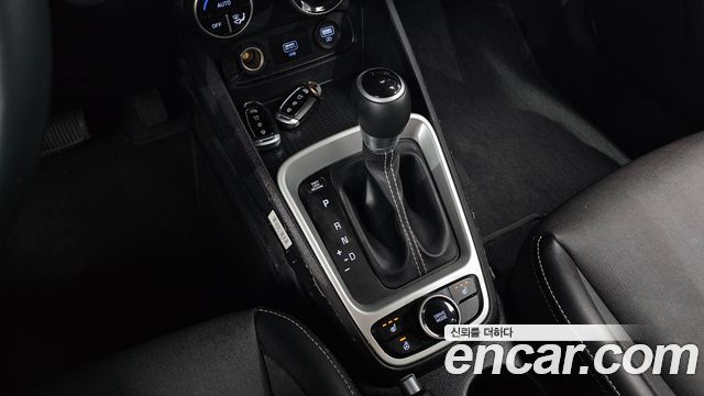 Hyundai Venue 2020 — photo 12