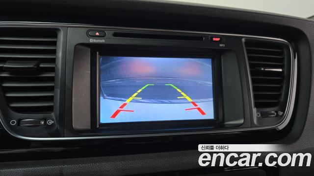 Kia Canival 2015 — photo 20