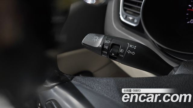 Kia Canival 2015 — photo 23