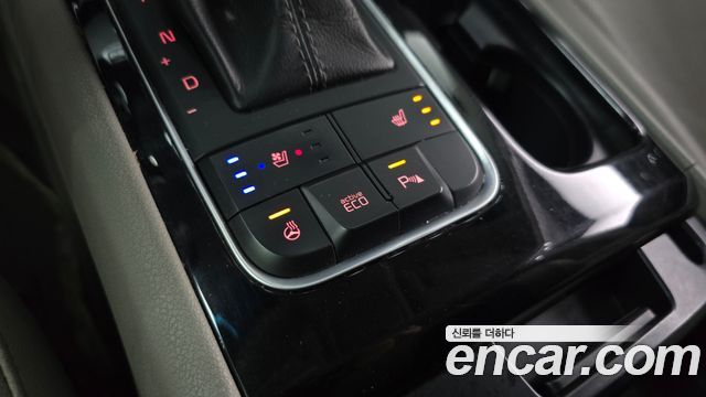 Kia Canival 2015 — photo 27