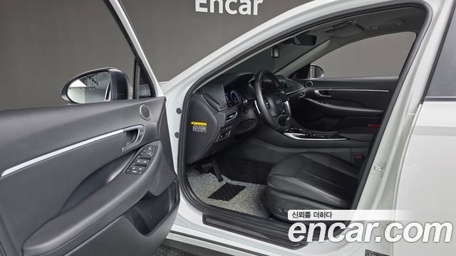 Hyundai Sonata 2020 — photo 11