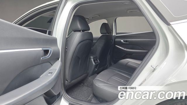 Hyundai Sonata 2020 — photo 18