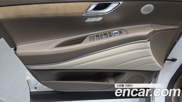 Genesis GV80 2023 — photo 14
