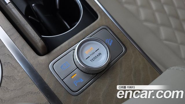 Genesis GV80 2023 — photo 27