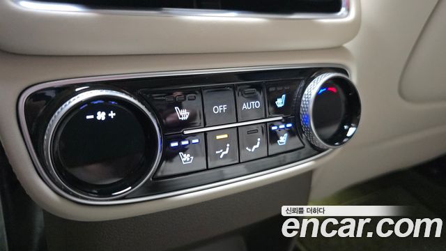 Genesis GV80 2023 — photo 28