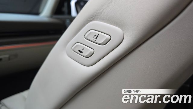 Genesis GV80 2023 — photo 30