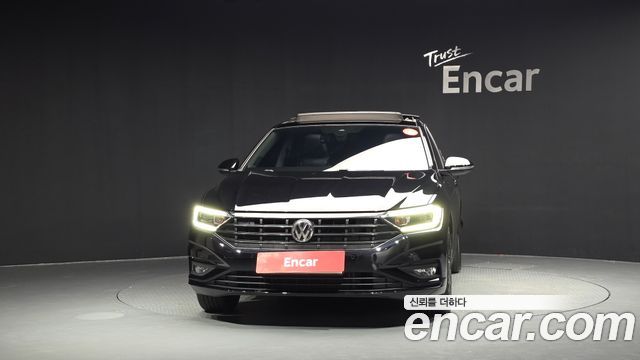 Volkswagen Jetta 2021 — photo 3