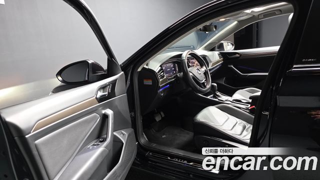 Volkswagen Jetta 2021 — photo 13