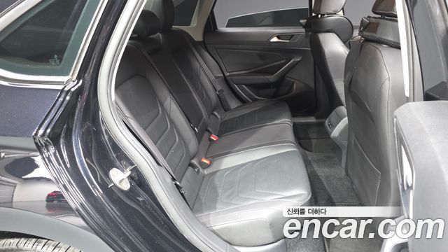 Volkswagen Jetta 2021 — photo 18