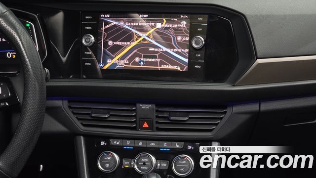 Volkswagen Jetta 2021 — photo 20