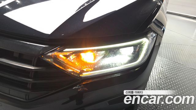 Volkswagen Jetta 2021 — photo 8