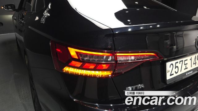 Volkswagen Jetta 2021 — photo 9