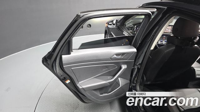 Volkswagen Jetta 2021 — photo 15