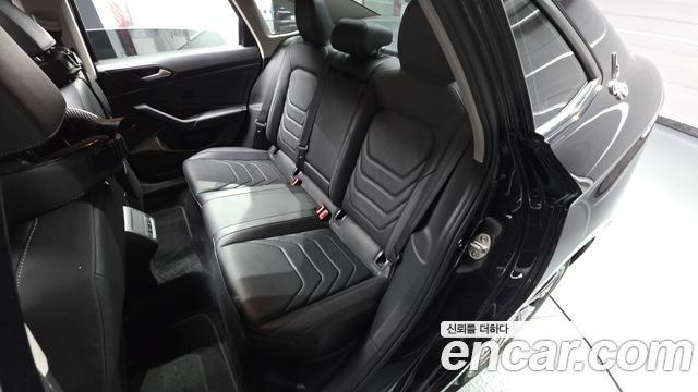 Volkswagen Jetta 2021 — photo 16