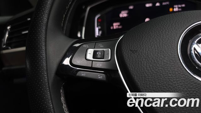 Volkswagen Jetta 2021 — photo 29