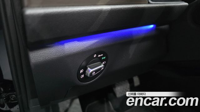 Volkswagen Jetta 2021 — photo 30