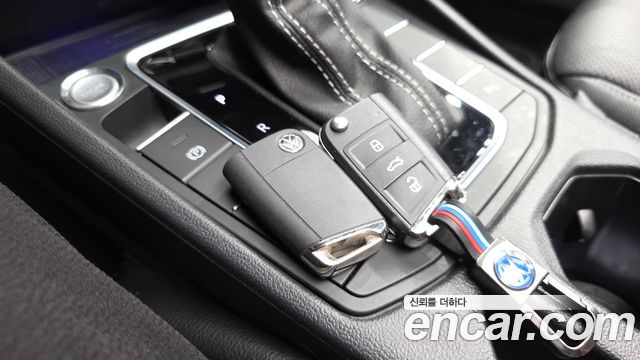 Volkswagen Jetta 2021 — photo 31