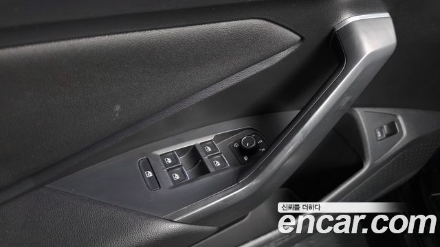 Volkswagen Jetta 2021 — photo 36
