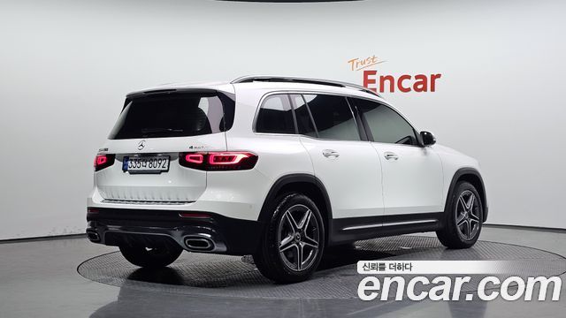 Mercedes-Benz GLB-Class 2021 — photo 2