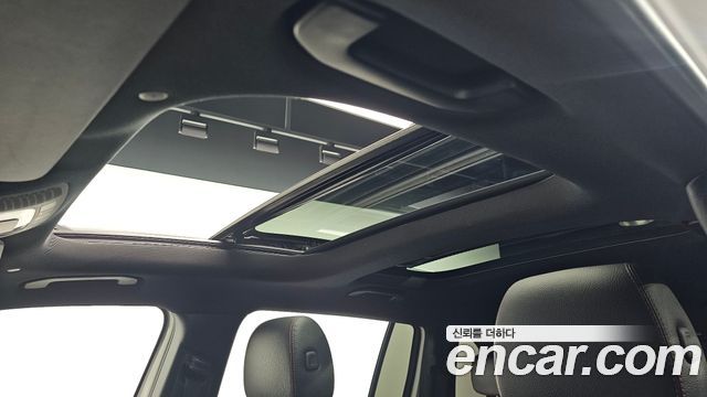 Mercedes-Benz GLB-Class 2021 — photo 26