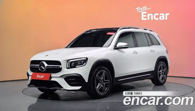 Mercedes-Benz GLB-Class 2021 — photo 1