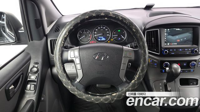 Hyundai Starex 2018 — photo 19