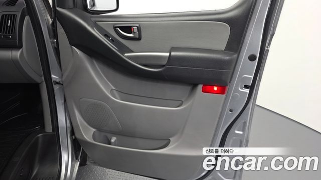 Hyundai Starex 2018 — photo 14