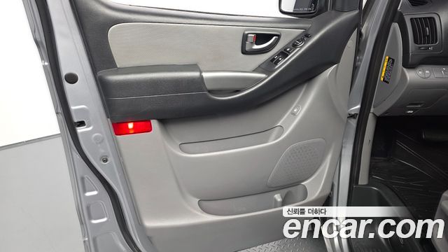 Hyundai Starex 2018 — photo 15