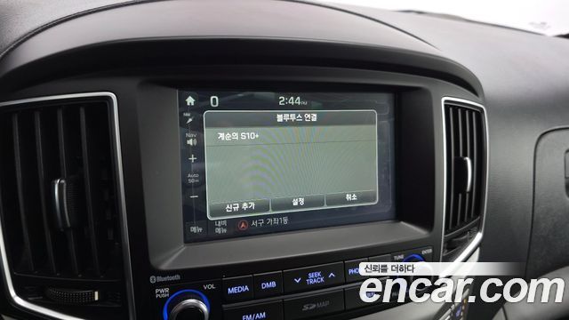 Hyundai Starex 2018 — photo 27