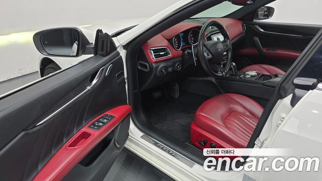 Maserati Ghibli 2020 — photo 13