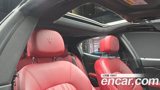 Maserati Ghibli 2020 — photo 25