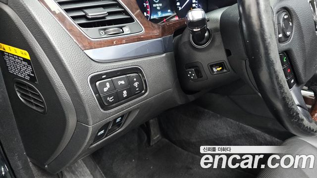 Hyundai Equus 2015 — photo 18