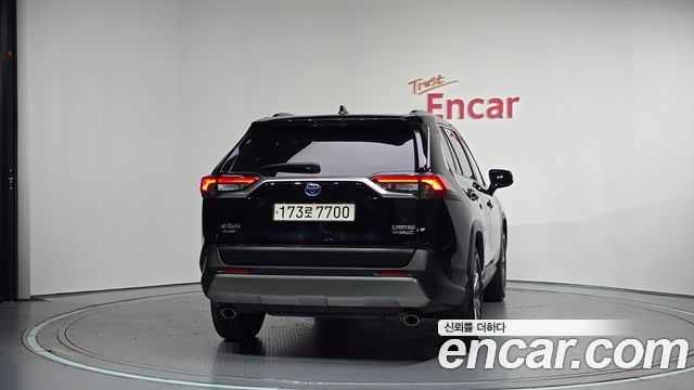 Toyota RAV4 2023 — photo 4