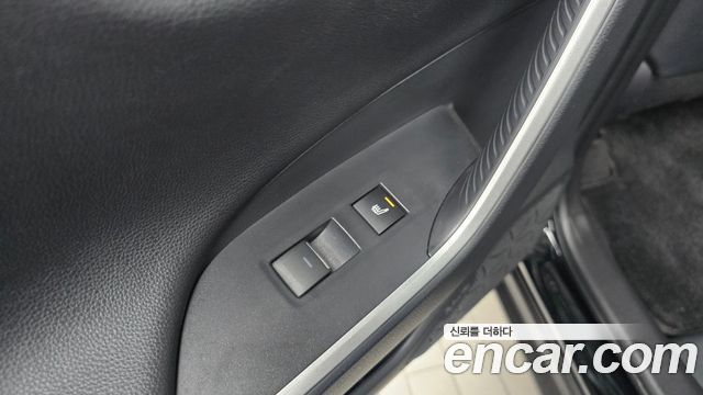 Toyota RAV4 2023 — photo 30