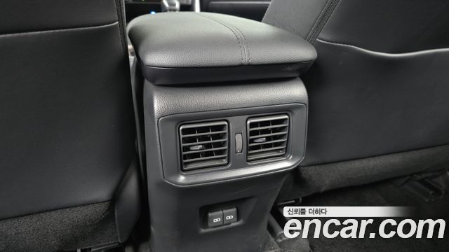 Toyota RAV4 2023 — photo 31