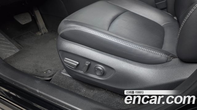 Toyota RAV4 2023 — photo 32