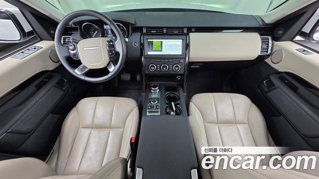 Land Rover Discovery 2019 — photo 7