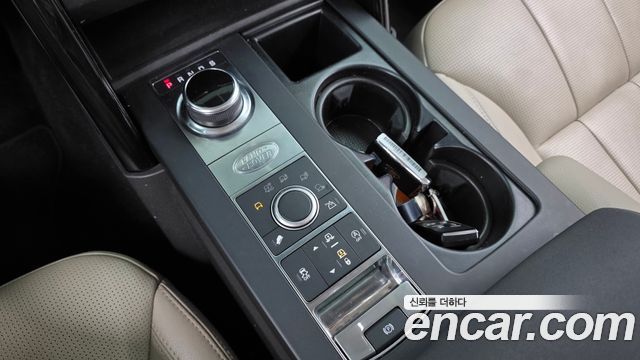 Land Rover Discovery 2019 — photo 9