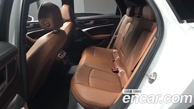 Audi A6 2022 — photo 12