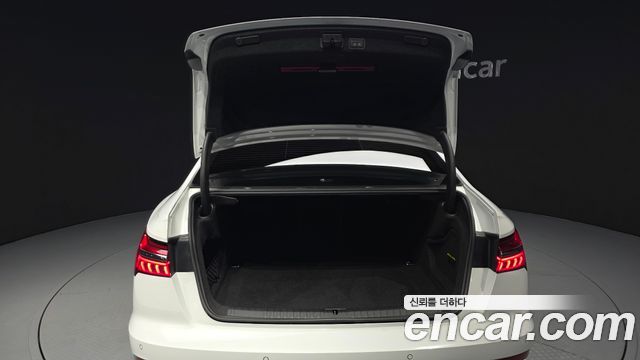 Audi A6 2022 — photo 20