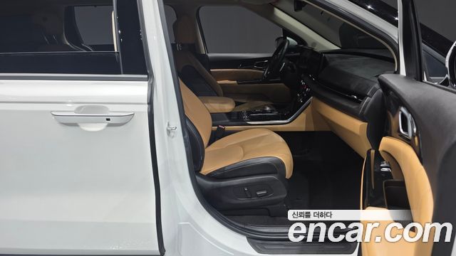 Kia Canival 2022 — photo 11