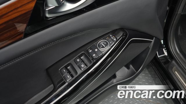 Kia K7 2016 — photo 21