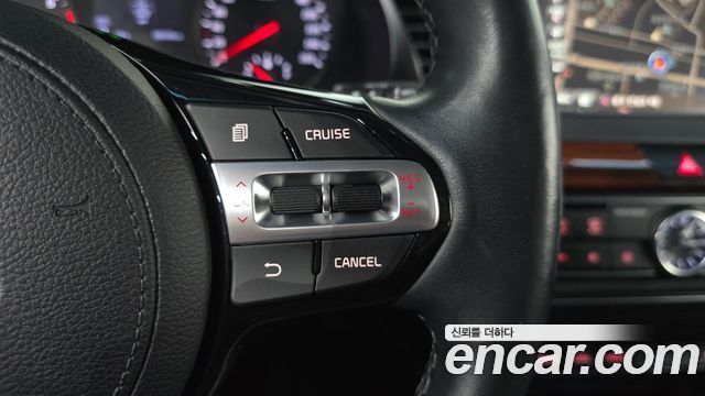 Kia K7 2016 — photo 23