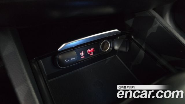Kia K7 2016 — photo 25